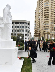 Azərbaycan Respublikasının Prezidenti İlham Əliyev fevralın 8-də Bakıda görkəmli bəstəkar, Xalq artisti, Dövlət mükafatı laureatı Tofiq Quliyevin abidəsinin açılışında iştirak edib.