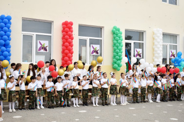 Şirvan Şəhər İcra Hakimiyyətinin başçısı “Son zəng” tədbirində iştirak edib