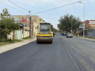 Şirvanda küçələrin asfaltlanması işləri davam etdirilir.