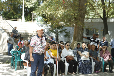 Şirvan Şəhər İcra Hakimiyyətinin başçısı İlqar Abbasov sakinlərlə növbəti səyyar görüş keçirib 02.08.2023