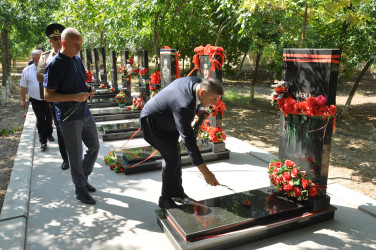 Şəhər İcra Hakimiyyətinin başçısı iyul ayının sonuncu cümə axşamı şəhid ailələrinin üzvləri ilə birlikdə Şəhidlər xiyabanını ziyarət edib.