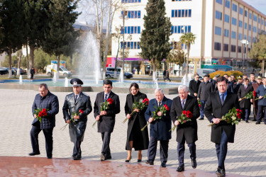 20 Yanvar faciəsinin 35-ci ildönümü Şirvan şəhərində silsilə tədbirlərlə qeyd olunub.