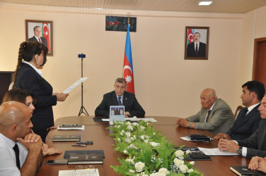 Şirvan Şəhər İcra Hakimiyyətinin başçısı İlqar Abbasov Əməkdar jurnalist Tofiq Hüseynovla görüşüb.