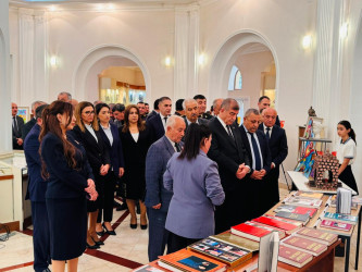 Şirvanda 18 oktyabr – Müstəqilliyin Bərpası Günü qeyd edilib.