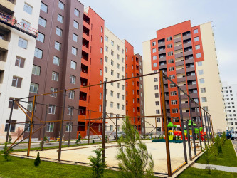 Şəhər İcra Hakimiyyətinin başçısı İlqar Abbasov  MİDA “Yeni Şirvan” Yaşayış Kompleksində görülən işlərin gedişi ilə tanış olub.