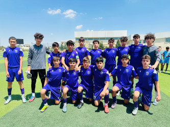 Şirvan Şəhər İcra Hakimiyyətinin başçısı İlqar Abbasov futbol turnirinin açılış mərasimində iştirak edib.