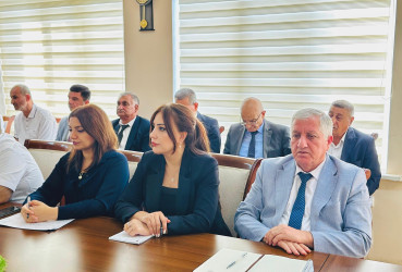 Şirvan Səhər İcra Hakimiyyətinin başçısı İlqar Abbasov növbəti vətəndaş qəbulu keçirib.