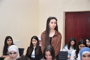 “Dövlət idarəçiliyində Azərbaycan ədəbi dilinin düzgün tətbiq olunması” mövzusunda tədbir keçirilib.