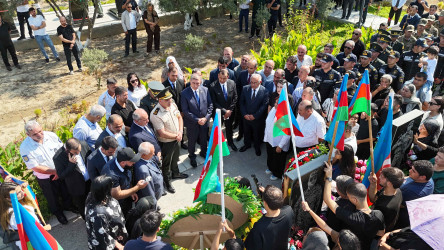 Şəhid polkovnik-leytenant Rəşad Hüseynovun xatirəsi anılıb.