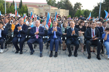Şirvanda Ümummilli lider, Ulu Öndər Heydər Əliyevin anadan olmasının 102-ci ildönümünə həsr olunmuş konsert təşkil edilib.