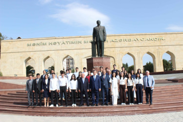 Şirvanda yüksək bal toplayan məzunlarla görüş keçirilib.