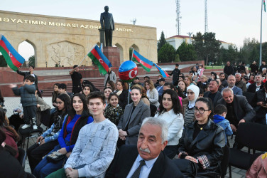 Şirvanda  8 Noyabr — Zəfər Gününə həsr olunmuş konsert təşkil edilib.