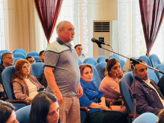 Şirvan Şəhər İcra Hakimiyyətinin başçısı İlqar Abbasov  növbəti səyyar görüş keçirib.