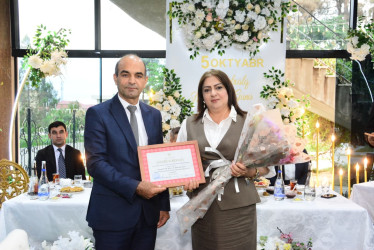 Şirvanda 5 oktyabr – Beynəlxalq Müəllimlər Günü qeyd edilib.