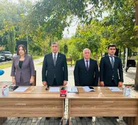 Şirvan Şəhər İcra Hakimiyyətinin başçısı İlqar Abbasov  növbəti səyyar görüş keçirib.