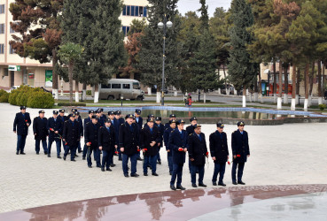 Xalqımızın Ümummilli lideri, Ulu öndər Heydər Əliyevin abidəsi şəhər sakinləri tərəfindən ziyarət olunub.