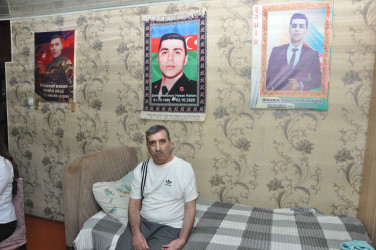 Şirvan Şəhər İcra Hakimiyyətinin başçısı İlqar Abbasov Anım Günü ərəfəsində şəhid ailələrini və müharibə əlillərini ziyarət edib.