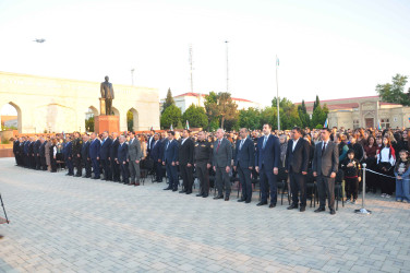 Şirvanda Ümummilli lider, Ulu Öndər Heydər Əliyevin anadan olmasının 103 illiyinə həsr olunmuş konsert təşkil edilib.