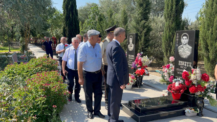 Şirvan Şəhər İcra Hakimiyyətinin başçısı iyul ayının sonuncu cümə axşamı  şəhid ailələri ilə birlikdə Şəhidlər Xiyabanını ziyarət edib.