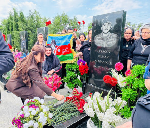 Birinci Qarabağ müharibəsi şəhidi Elman Çıraqovun il mərasimi keçirilib.