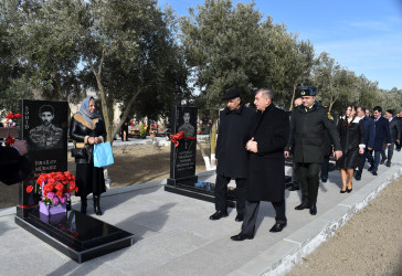 Ənənəvi olaraq fevral ayının sonuncu cümə axşamı Şəhidlər Xiyabanı ziyarət edilib.