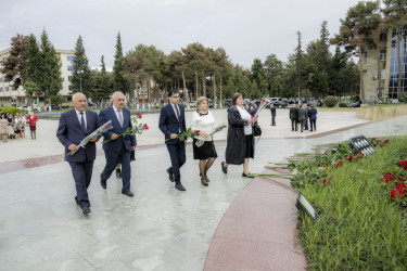 Şirvanda 5 oktyabr - Beynəlxalq Müəllimlər Günü qeyd edilib.