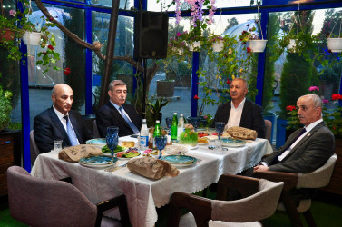 Şirvanda Beynəlxalq Qadınlar Günü münasibətilə şəhid anaları ilə görüş keçirilib, onlar üçün iftar süfrəsi təşkil olunub.