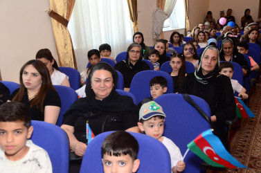 1 – İyun Uşaqların Beynəlxalq Müdafiəsi Günü Şirvan şəhərində silsilə tədbirlə qeyd edilib.