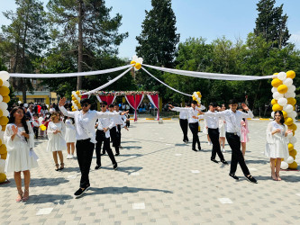 Şirvan Şəhər İcra Hakimiyyətinin başçısı İlqar Abbasov “Son zəng” tədbirində iştirak edib.