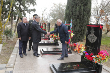 Şirvan Şəhər İcra Hakimiyyətinin başçısı noyabr ayının sonuncu cümə axşamı Şəhidlər xiyabanını ziyarət edib, şəhid ailələri ilə görüşüb.