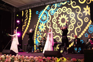 Şirvanda Ümummilli lider, Ulu Öndər Heydər Əliyevin anadan olmasının 103 illiyinə həsr olunmuş konsert təşkil edilib.
