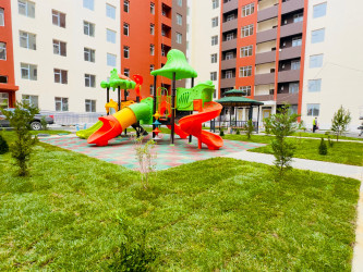 Şəhər İcra Hakimiyyətinin başçısı İlqar Abbasov  MİDA “Yeni Şirvan” Yaşayış Kompleksində görülən işlərin gedişi ilə tanış olub.