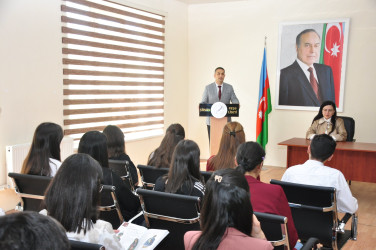 “Dövlət idarəçiliyində Azərbaycan ədəbi dilinin düzgün tətbiq olunması” mövzusunda tədbir keçirilib.