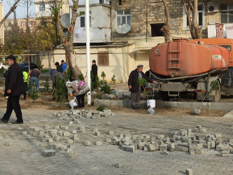 Şirvan şəhərində “Bizim həyət” layihəsi çərçivəsində üçüncü məhəllə abadlaşır.