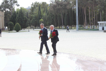 Şirvanda yüksək bal toplayan məzunlarla görüş keçirilib.