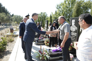 Şirvan Şəhər İcra Hakimiyyətinin başçısı avqust ayının sonuncu cümə axşamı Şəhidlər Xiyabanını ziyarət edib, şəhid ailələri ilə görüşüb.