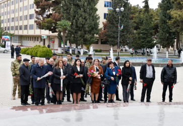 Şirvan şəhərində 8 Noyabr - Zəfər Gününə həsr olunmuş silsilə tədbirlər keçirilir.