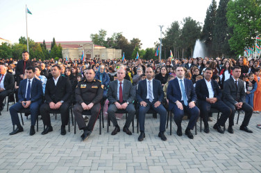 Şirvanda Ümummilli lider, Ulu Öndər Heydər Əliyevin anadan olmasının 103 illiyinə həsr olunmuş konsert təşkil edilib.