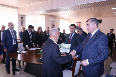Şirvan Səhər İcra Hakimiyyətinin başçısı İlqar Abbasov növbəti vətəndaş qəbulu keçirib.