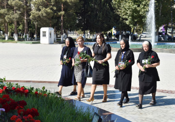 27 sentyabr Anım Günü ilə əlaqədar Şirvan şəhərində ümumşəhər anım tədbiri keçirilib.