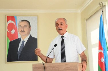 Şirvanda yüksək nailiyyətləri ilə seçilən şagird və müəllimlər təltif olunublar.