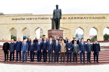 Şirvan şəhərində 8 Noyabr - Zəfər Gününə həsr olunmuş silsilə tədbirlər keçirilir.