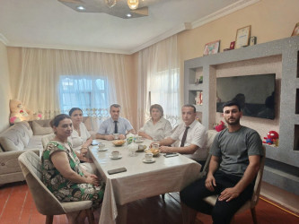Şirvan şəhərində Anım Günü ərəfəsində şəhid ailələri və müharibə əlilləri ziyarət olunur.