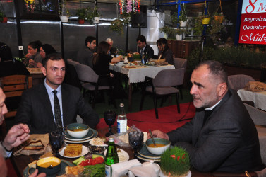 Şirvanda Beynəlxalq Qadınlar Günü münasibətilə şəhid anaları ilə görüş keçirilib, onlar üçün iftar süfrəsi təşkil olunub.