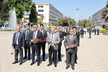 Şirvanda Ümummilli lider, Ulu Öndər Heydər Əliyevin anadan olmasının 102-ci ildönümü münasibətilə xatirəsi anılıb.