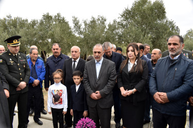 Şirvanda Vətən müharibəsinin şəhidi Hümbətov Emil Tərlan oğlunun doğum günü qeyd olunub.