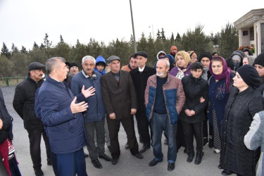 Şirvan Şəhər İcra Hakimiyyətinin başçısı Su çərşənbəsində şəhid ailəsinin yaşadığı məhəllədə sakinlərlə görüş keçirib.