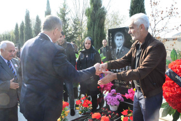 Şirvanda Zəfər Günü münasibətilə Şəhidlər Xiyabanı ziyarət olunub.