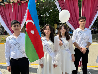 Şirvan Şəhər İcra Hakimiyyətinin başçısı İlqar Abbasov “Son zəng” tədbirində iştirak edib.