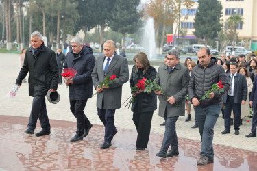 Şirvanda Ümummilli Lider Heydər Əliyevin anım günü silsilə tədbirlərlə qeyd olunur.